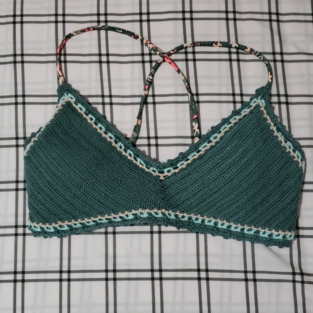 NWOT Crochet Bikini Top
